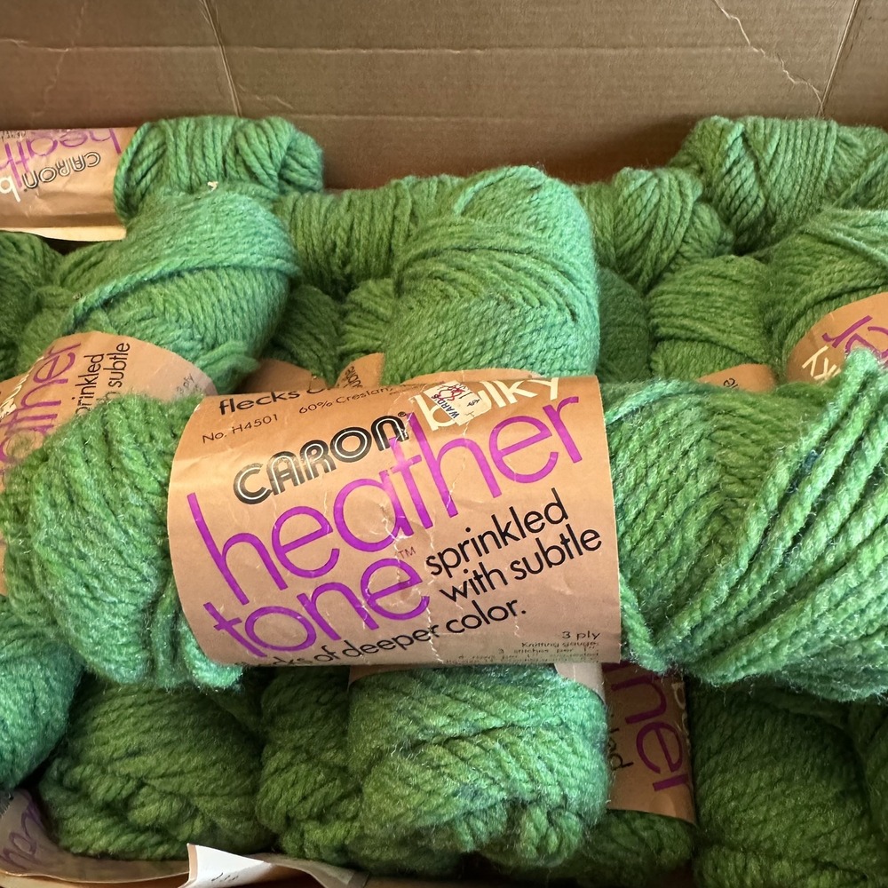 10 Skeins Caron Heather Tone flecks of deeper color 4613 Cactus Green NWT